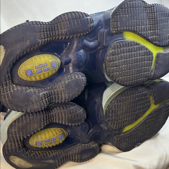 Nike LeBron 19 'Fast Food - Dutch Blue' basketball shoes. Size US 6.5 - Picture 7 of 14